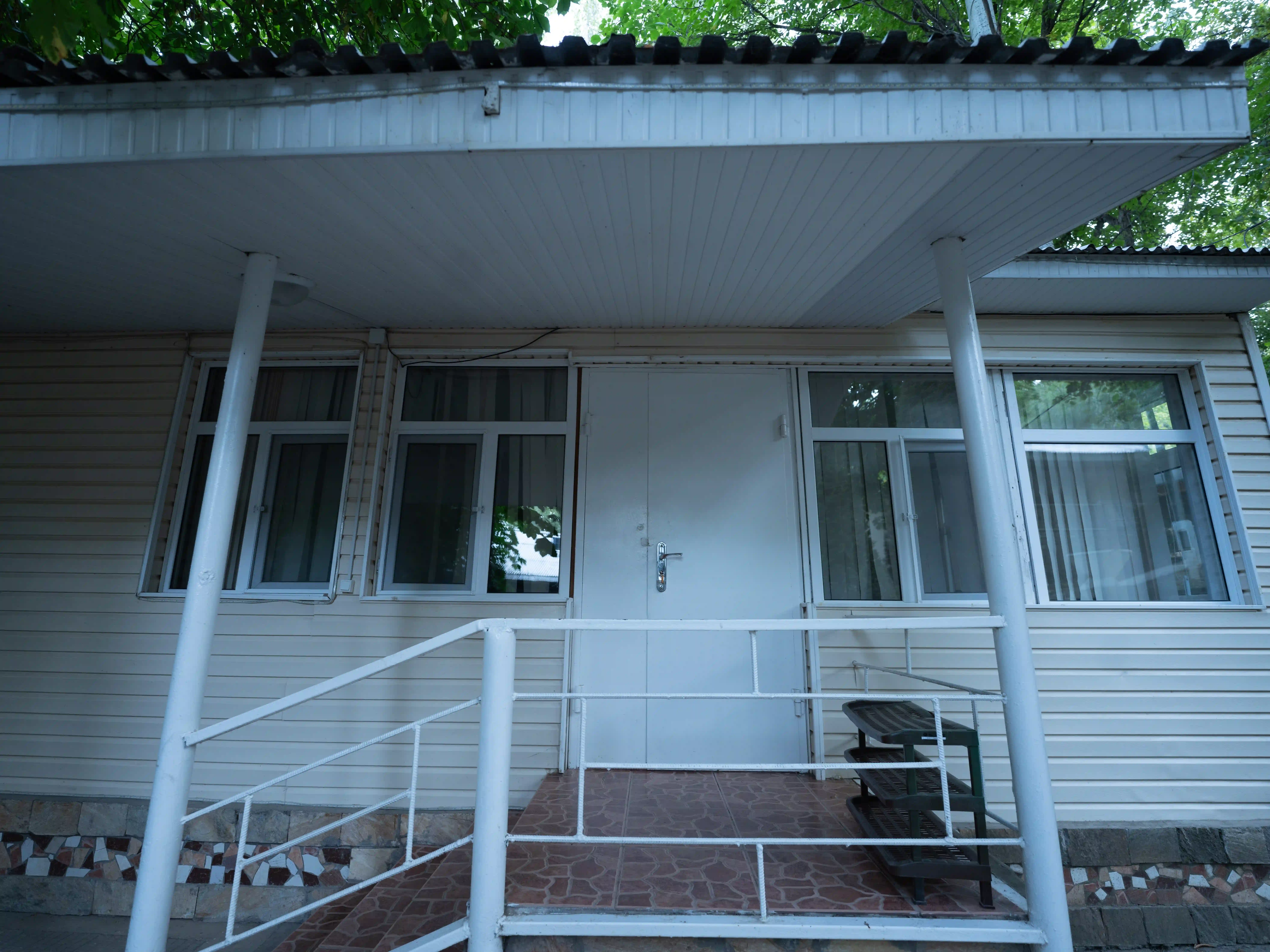 7-person Cottage Interior 1