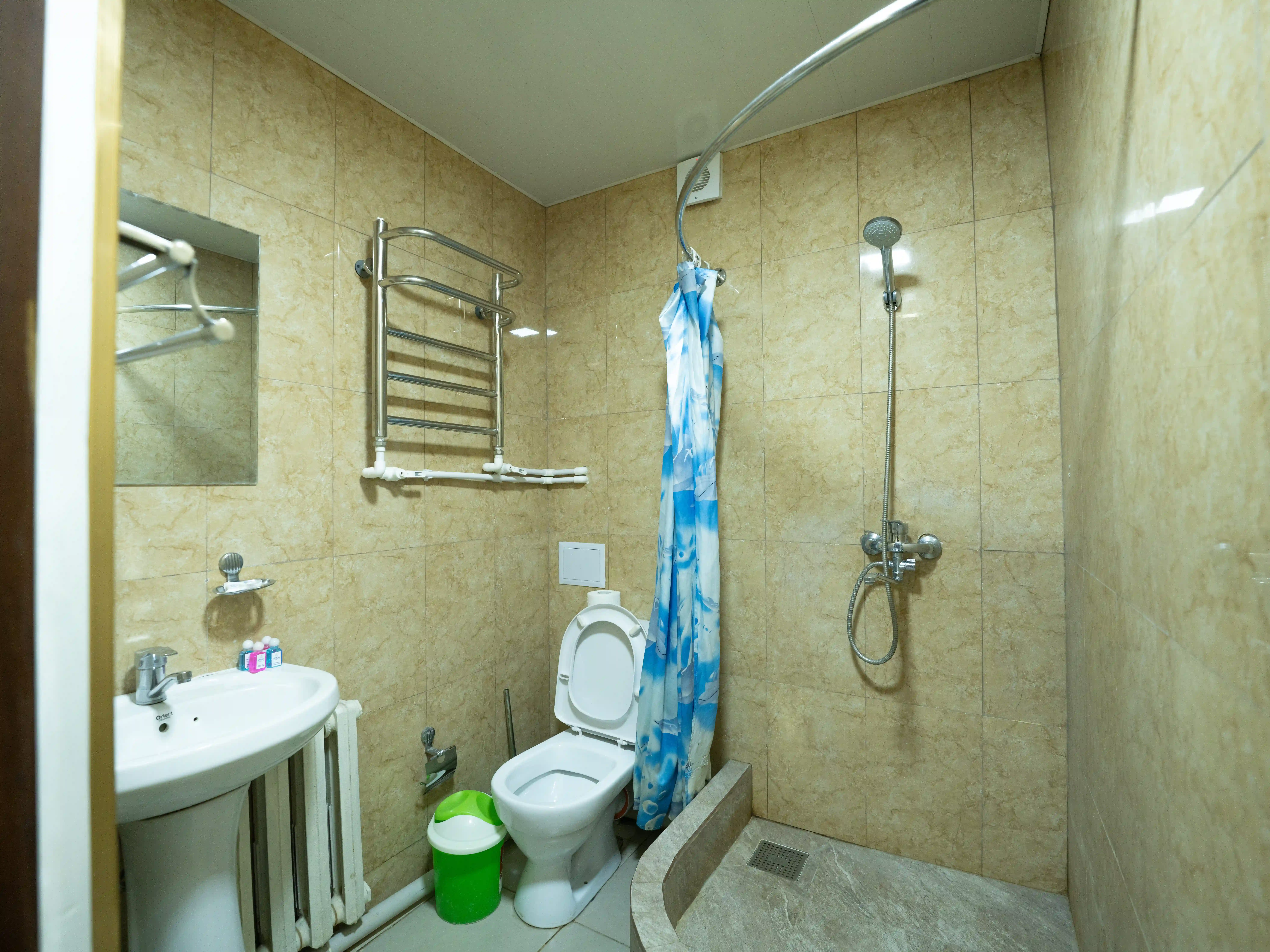 Standard 2-person Room Interior 1